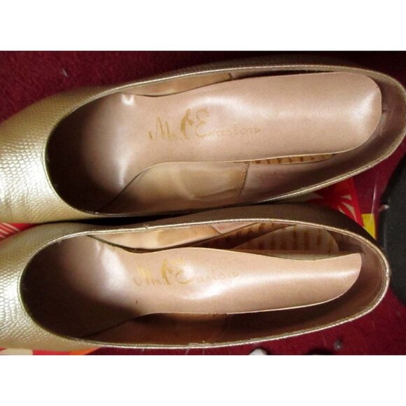 Vintage Mr. Easton Gold Textured Leather Pointed Toe Heels Size 6.5 AA - Picture 6 of 8
